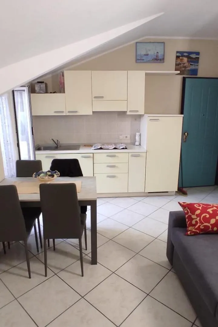 Apartament Italia 85 Pietra Ligure