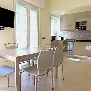  Apartment Pietra Home, Posto Auto, Ac ,wifi, 150mt Dal Mare